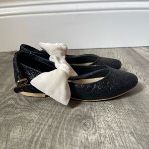 Janie and Jack Black Glitter Kids Shoes with Cream Bow